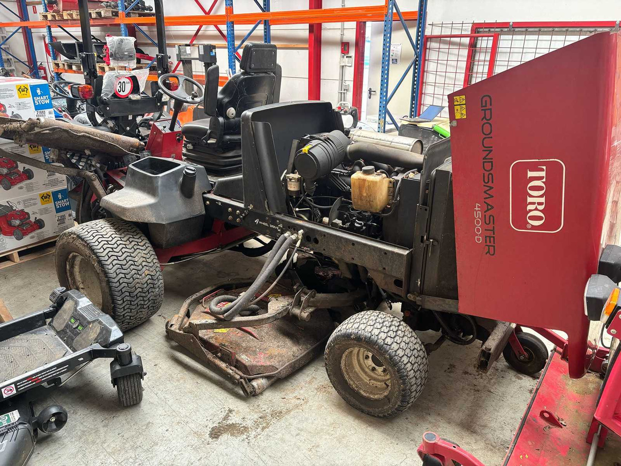 Toro Groundsmaster 4500 - Zāles pļāvējs: foto 2 Toro Groundsmaster 4500 - Zāles pļāvējs: foto 2