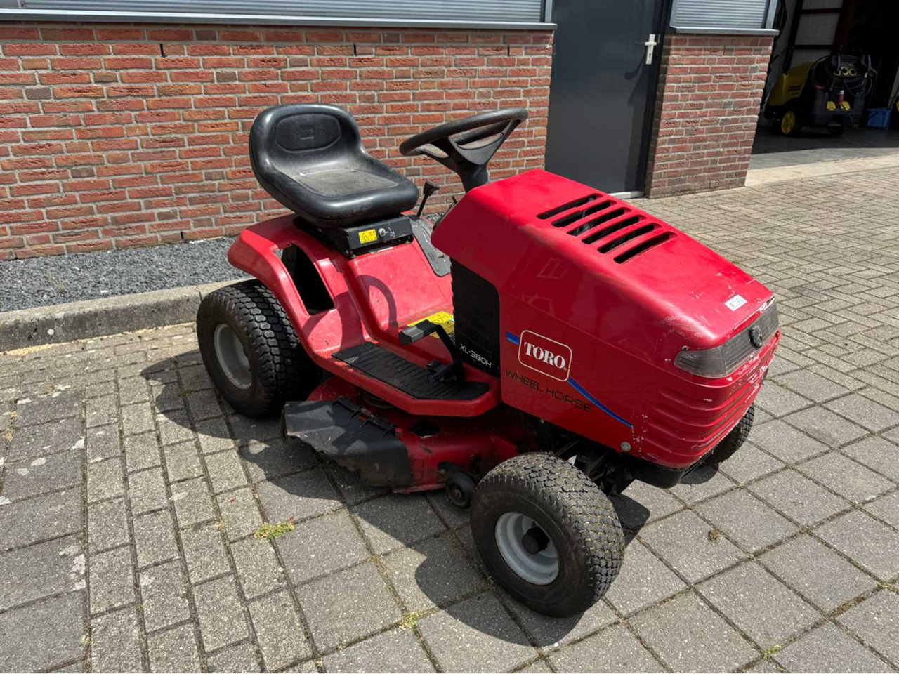 Toro XL 380H - Zāles pļāvējs: foto 2 Toro XL 380H - Zāles pļāvējs: foto 2