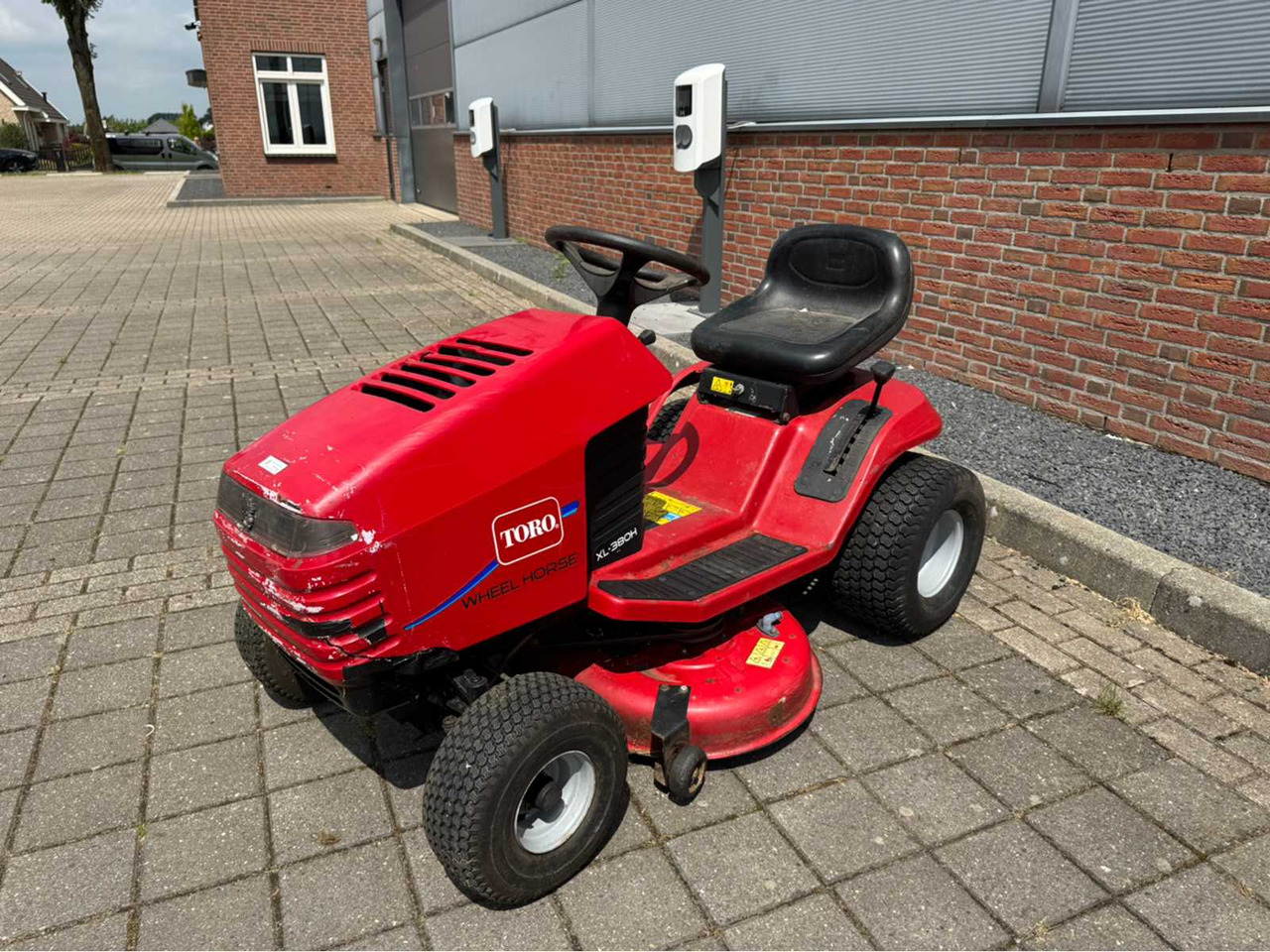 Toro XL 380H - Zāles pļāvējs: foto 1 Toro XL 380H - Zāles pļāvējs: foto 1