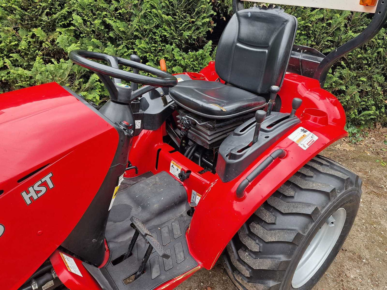 Tym T273 - Komunālais traktors: foto 4 Tym T273 - Komunālais traktors: foto 4