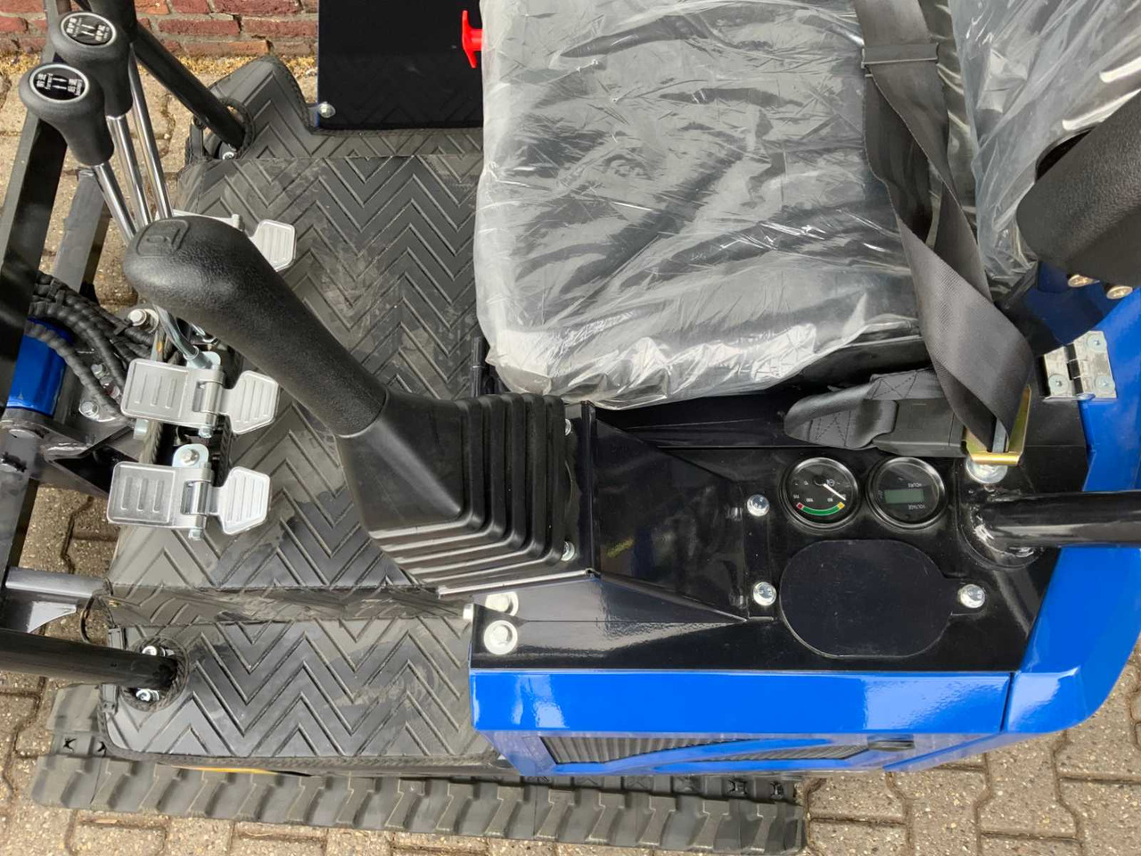 Kāpurķēžu ekskavators UF Equipment NM-E15: foto 8