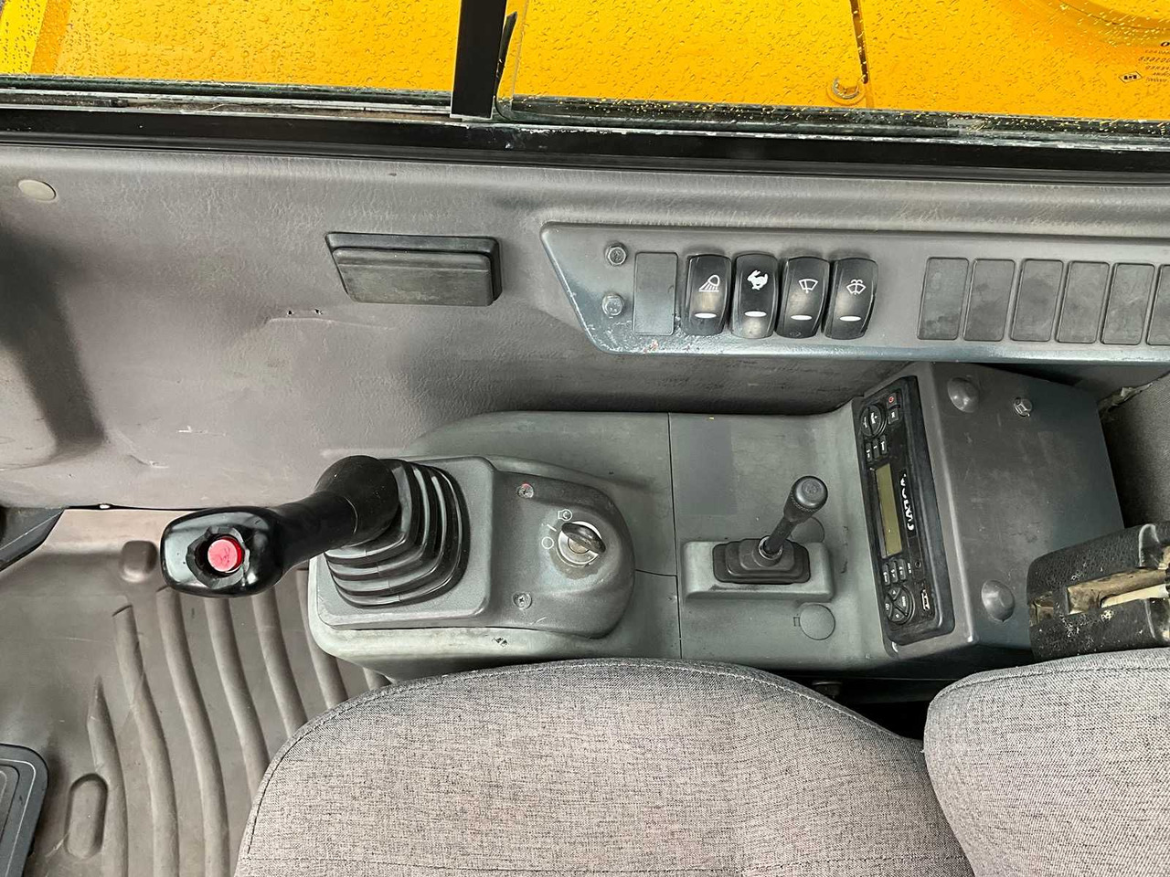 Kāpurķēžu ekskavators Volvo EC55D: foto 20