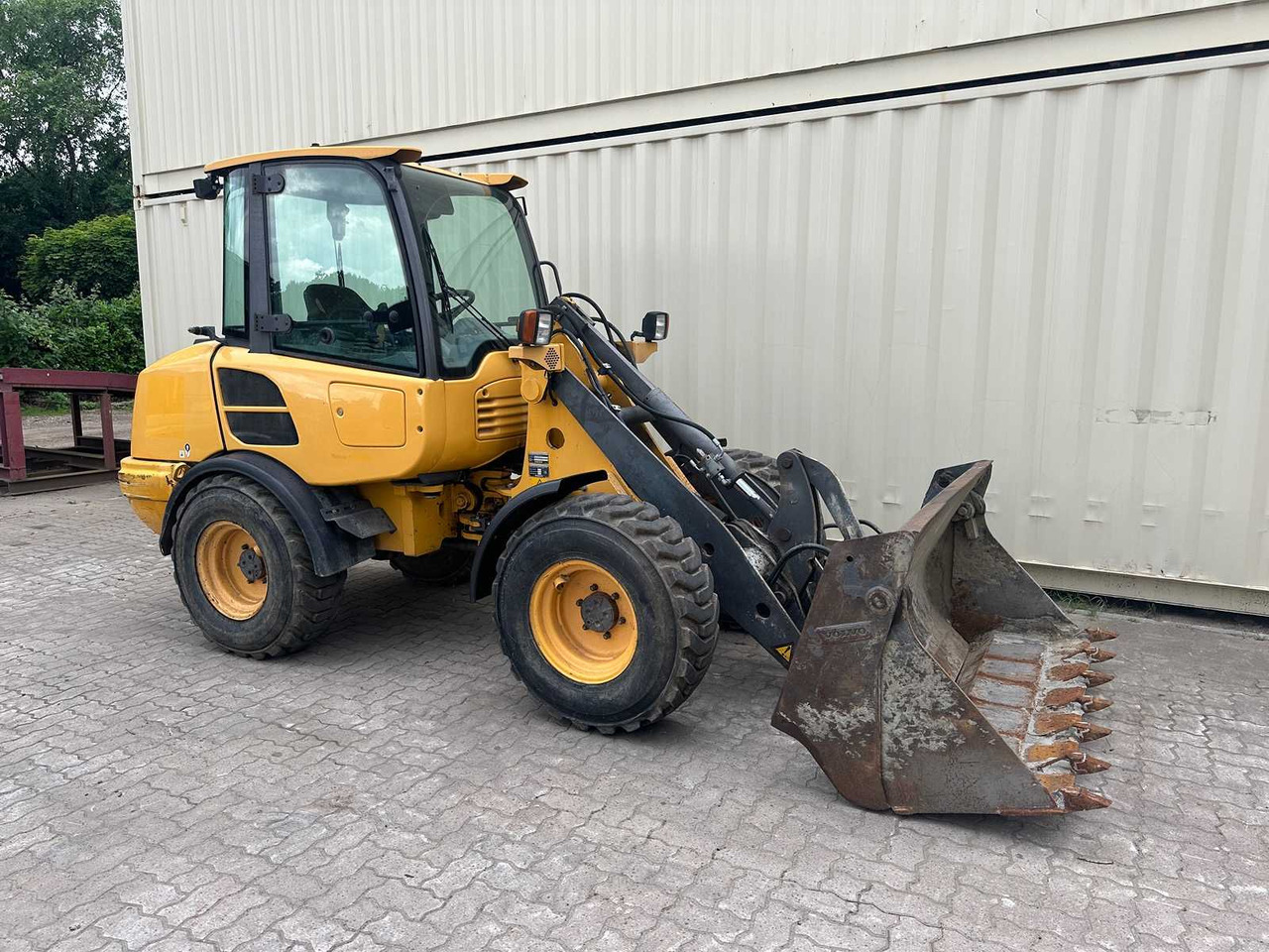 Volvo L25F - Riteņu iekrāvējs: foto 1 Volvo L25F - Riteņu iekrāvējs: foto 1