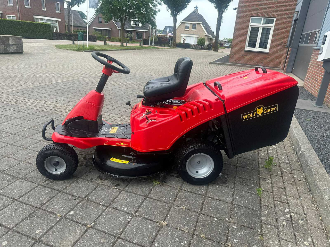 Wolf-Garten Pro scooter - Zāles pļāvējs: foto 3 Wolf-Garten Pro scooter - Zāles pļāvējs: foto 3