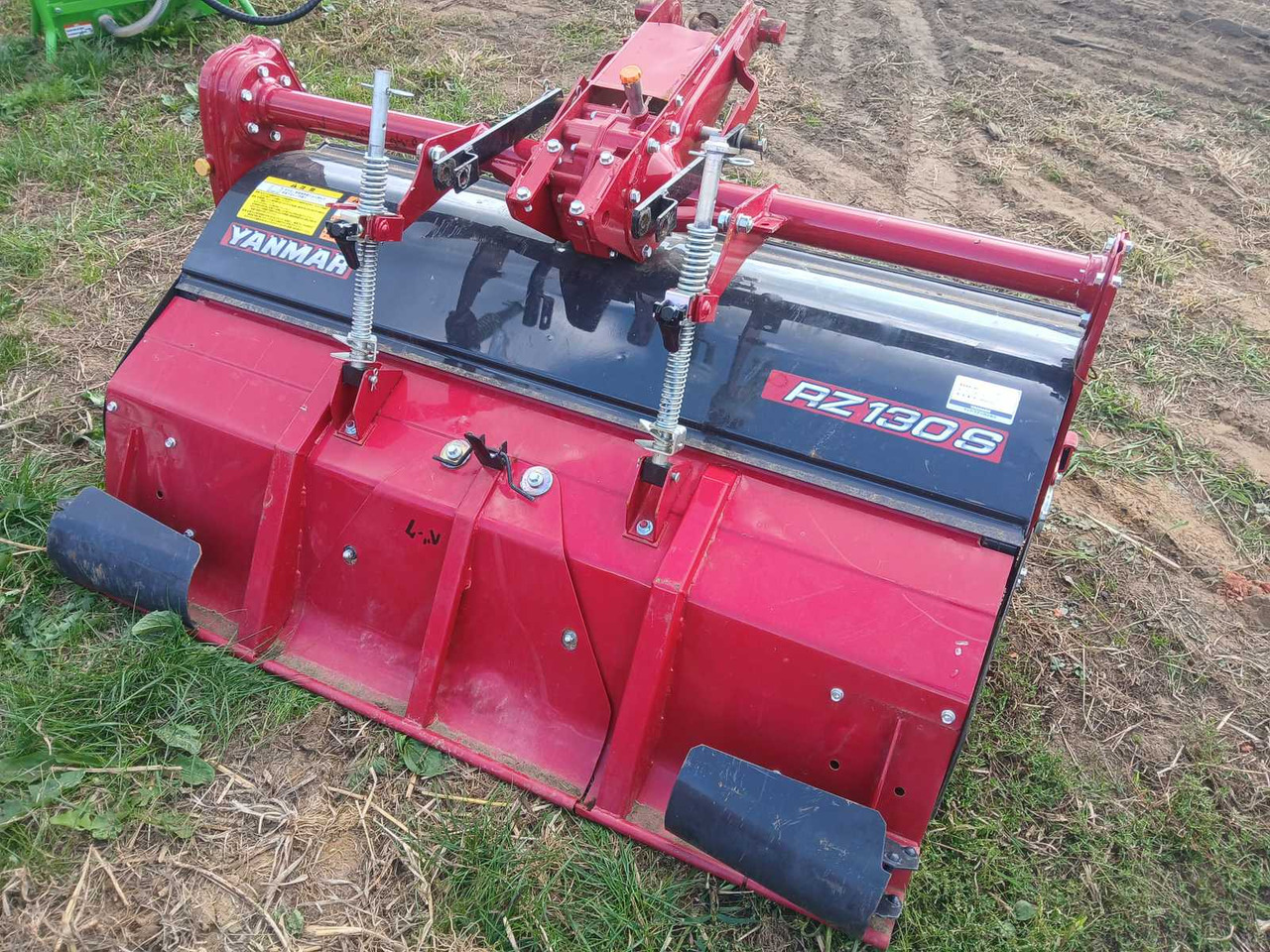 Yanmar RZ130S - Zemes frēze: foto 2 Yanmar RZ130S - Zemes frēze: foto 2