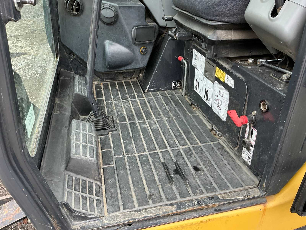 Kāpurķēžu ekskavators Yanmar SV18: foto 26