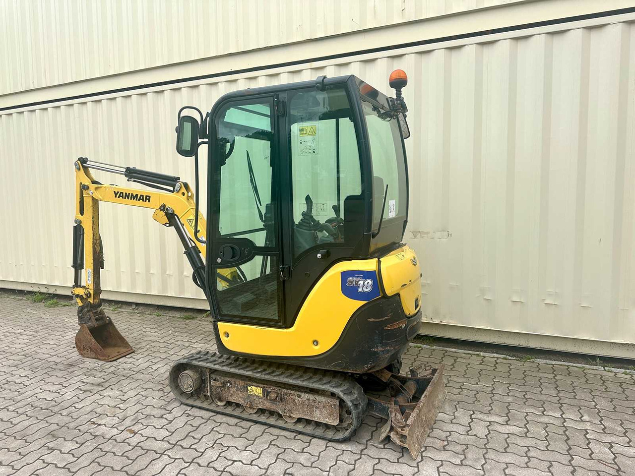 Yanmar SV18 - Mini-ekskavators: foto 4 Yanmar SV18 - Mini-ekskavators: foto 4