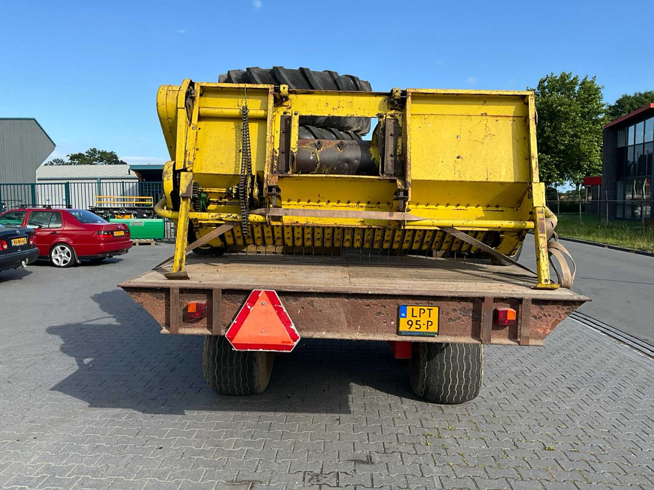 Zelfbouw - Lauksaimniecības piekabe-platforma: foto 5 Zelfbouw - Lauksaimniecības piekabe-platforma: foto 5