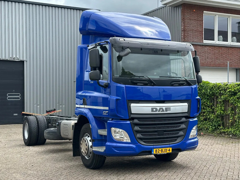 DAF CF 250 CF250. EURO6. - Šasija kravas automašīna: foto 2 DAF CF 250 CF250. EURO6. - Šasija kravas automašīna: foto 2