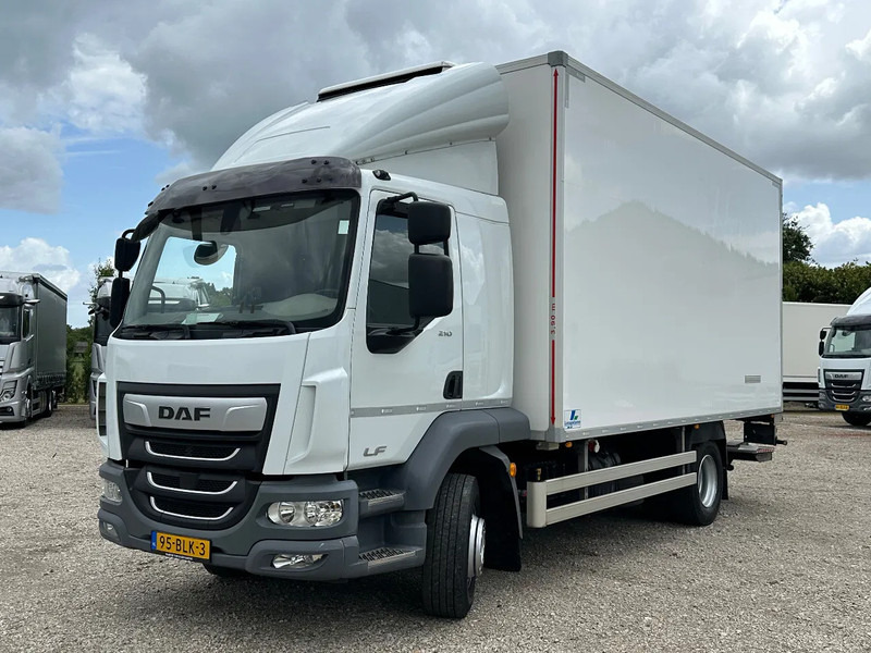 DAF LF 210 LF.14.210 EURO6. KOELBAKWAGEN MET LAADKLEP - Kravas automašīna refrižerators: foto 1 DAF LF 210 LF.14.210 EURO6. KOELBAKWAGEN MET LAADKLEP - Kravas automašīna refrižerators: foto 1