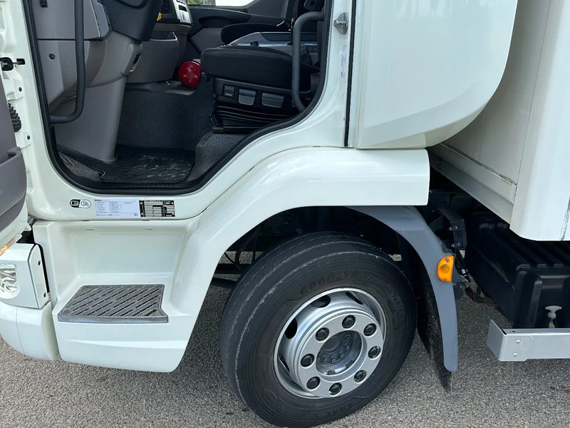 DAF LF 230.12. EURO6. 750x248x230 LF 230.12 LF230.12 - Kravas automašīna ar slēgto virsbūvi: foto 5 DAF LF 230.12. EURO6. 750x248x230 LF 230.12 LF230.12 - Kravas automašīna ar slēgto virsbūvi: foto 5