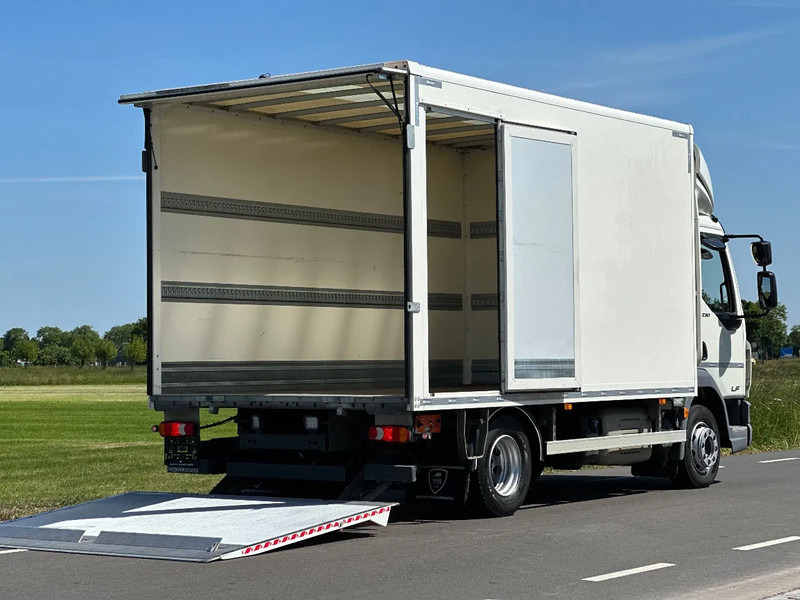 DAF LF 230 LF230.12 EURO6. 61797km!! 440x244x228 Bakwagen met Laadklep. als in NIEUWSTAAT!! - Kravas automašīna ar slēgto virsbūvi: foto 4 DAF LF 230 LF230.12 EURO6. 61797km!! 440x244x228 Bakwagen met Laadklep. als in NIEUWSTAAT!! - Kravas automašīna ar slēgto virsbūvi: foto 4