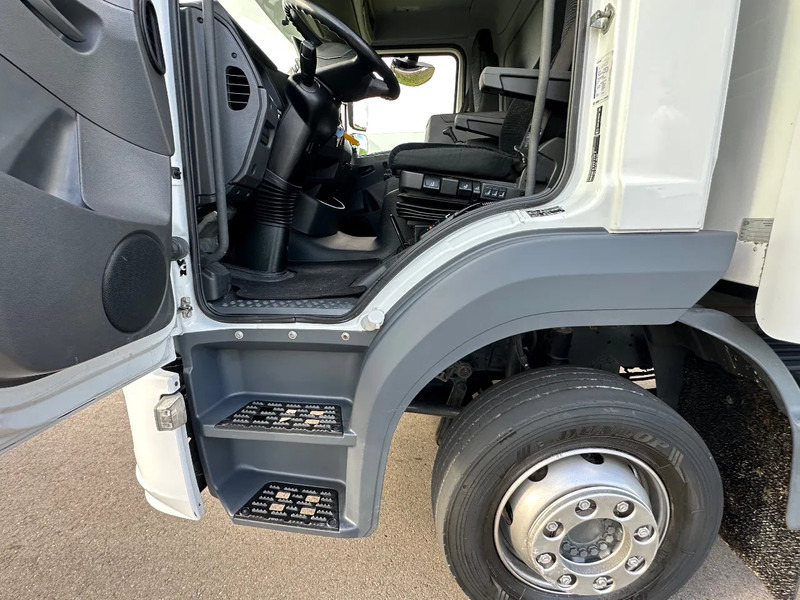 Mercedes-Benz Atego ATEGO 1318L - Kravas automašīna ar slēgto virsbūvi: foto 5 Mercedes-Benz Atego ATEGO 1318L - Kravas automašīna ar slēgto virsbūvi: foto 5