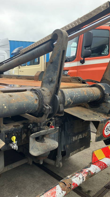 AJK AK 11 M Portaalarmsysteem - Būvgružu konteineru/ Pacēlāji ar āķi sistēma: foto 4 AJK AK 11 M Portaalarmsysteem - Būvgružu konteineru/ Pacēlāji ar āķi sistēma: foto 4