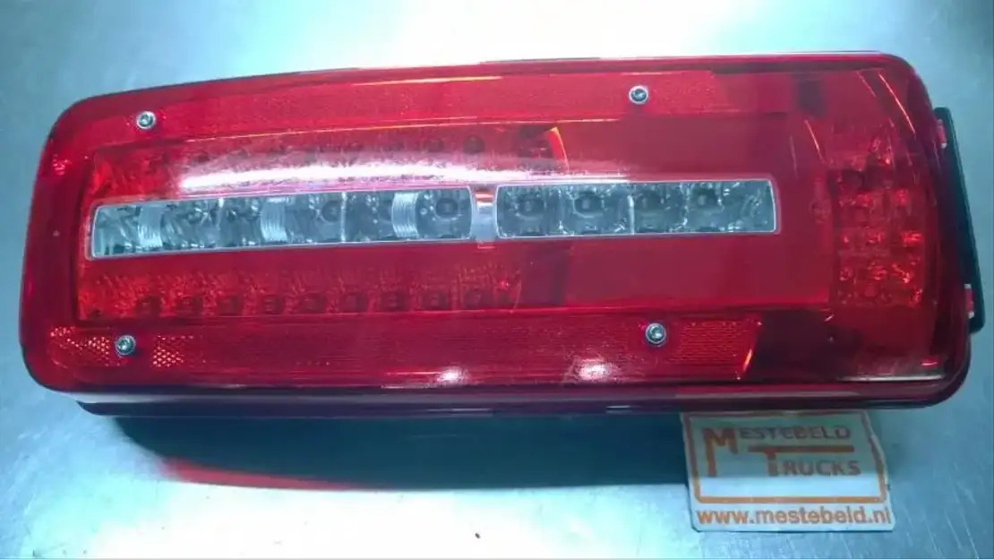 DAF Achterlicht LED CF-XF105 rechts - Elektrosistēma - Kravas automašīna: foto 1 DAF Achterlicht LED CF-XF105 rechts - Elektrosistēma - Kravas automašīna: foto 1