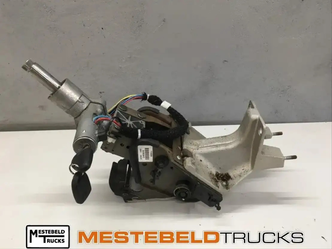 DAF Stuurkolom mechanisch verstelbaar LF45 - Stūres iekārta - Kravas automašīna: foto 1 DAF Stuurkolom mechanisch verstelbaar LF45 - Stūres iekārta - Kravas automašīna: foto 1