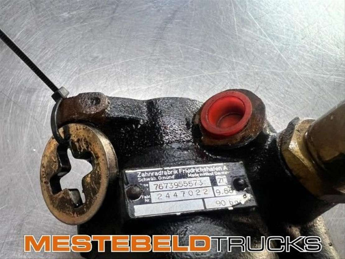 DAF Stuurpomp - Dzinējs un rezerves daļas - Kravas automašīna: foto 2 DAF Stuurpomp - Dzinējs un rezerves daļas - Kravas automašīna: foto 2