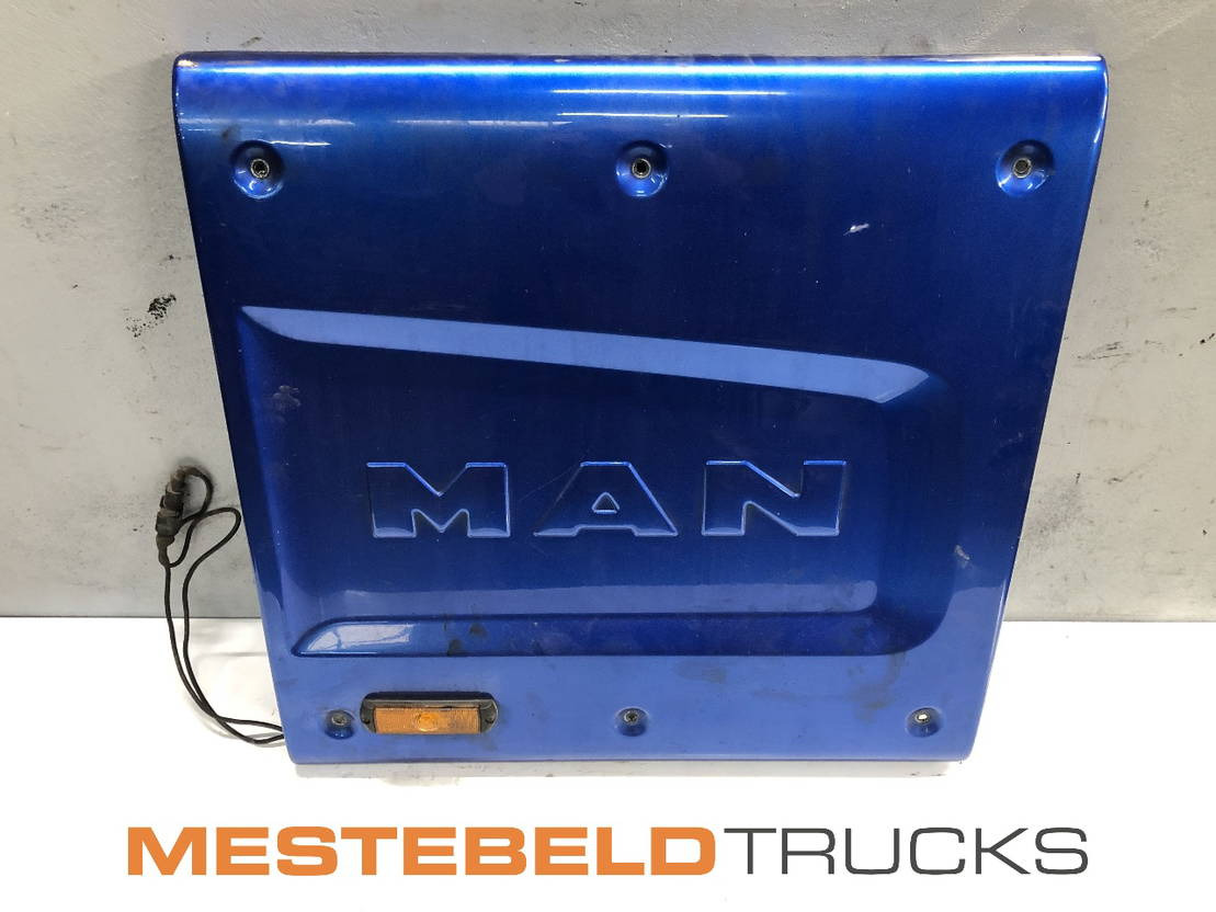 MAN Afdekplaat uitlaat rechts - Izplūdes sistēma - Kravas automašīna: foto 1 MAN Afdekplaat uitlaat rechts - Izplūdes sistēma - Kravas automašīna: foto 1
