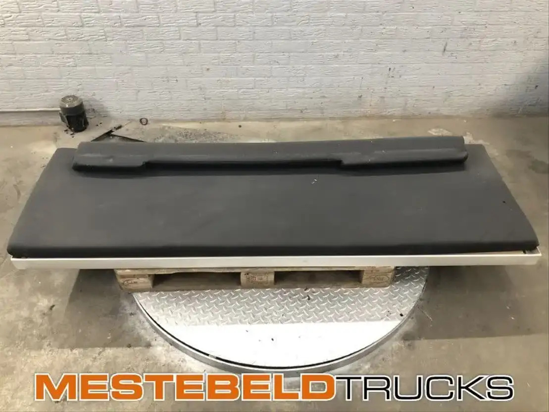 MAN Bed + matras TGX - Kabīne un interjers - Kravas automašīna: foto 1 MAN Bed + matras TGX - Kabīne un interjers - Kravas automašīna: foto 1