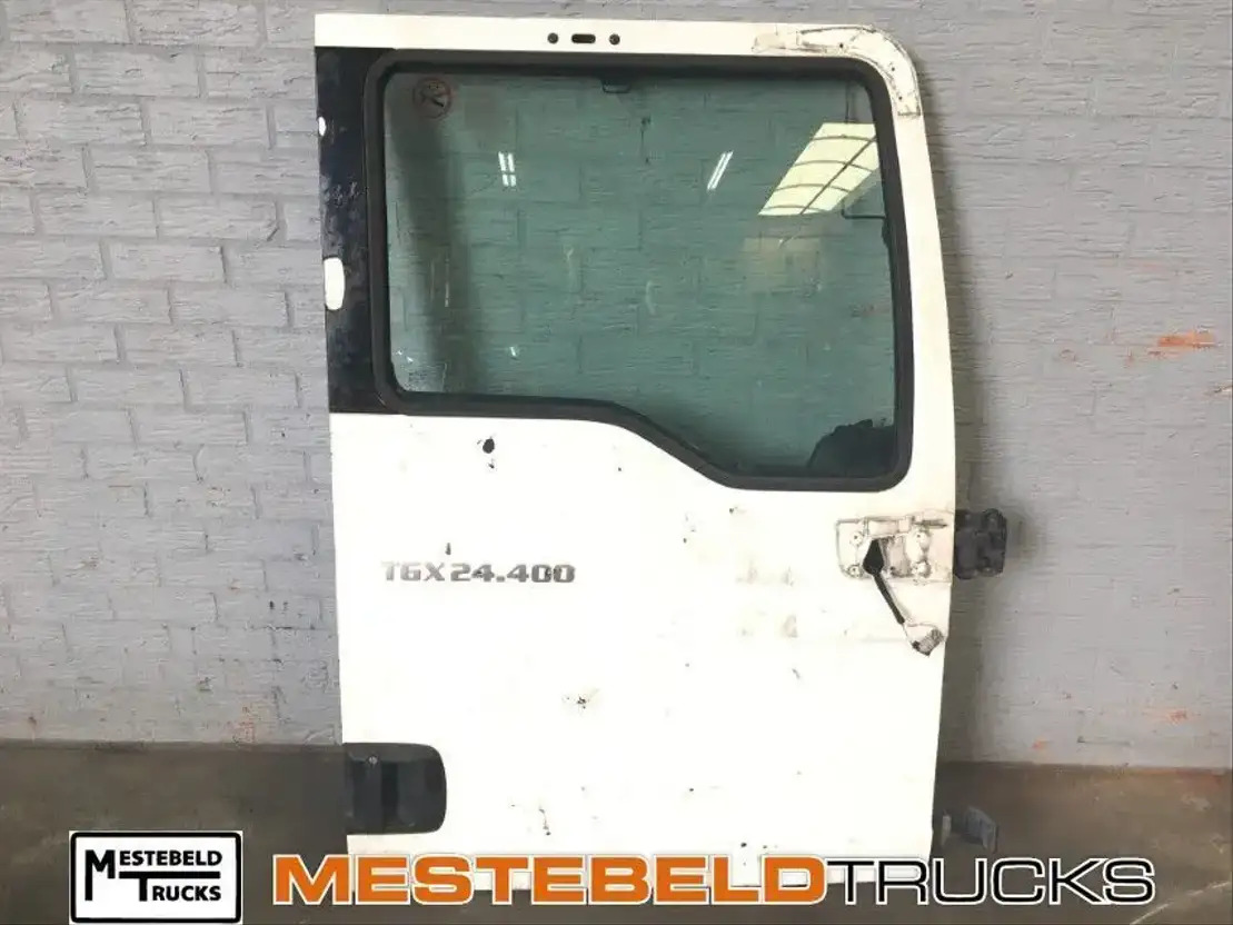 MAN Deur TGX rechts - Kabīne un interjers - Kravas automašīna: foto 1 MAN Deur TGX rechts - Kabīne un interjers - Kravas automašīna: foto 1
