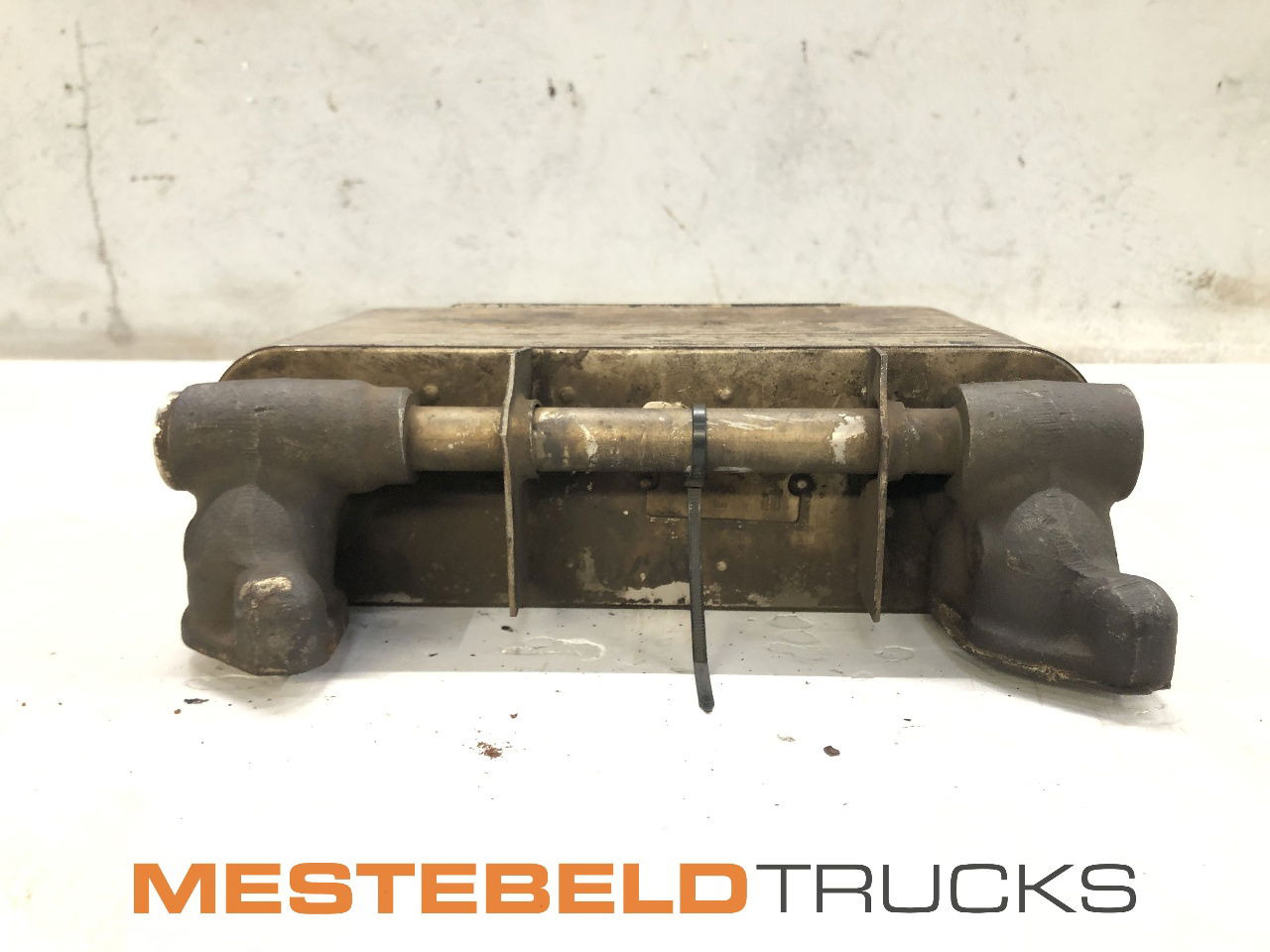 MAN Oliekoeler D2840 LF 04 - Dzinējs - Kravas automašīna: foto 5 MAN Oliekoeler D2840 LF 04 - Dzinējs - Kravas automašīna: foto 5