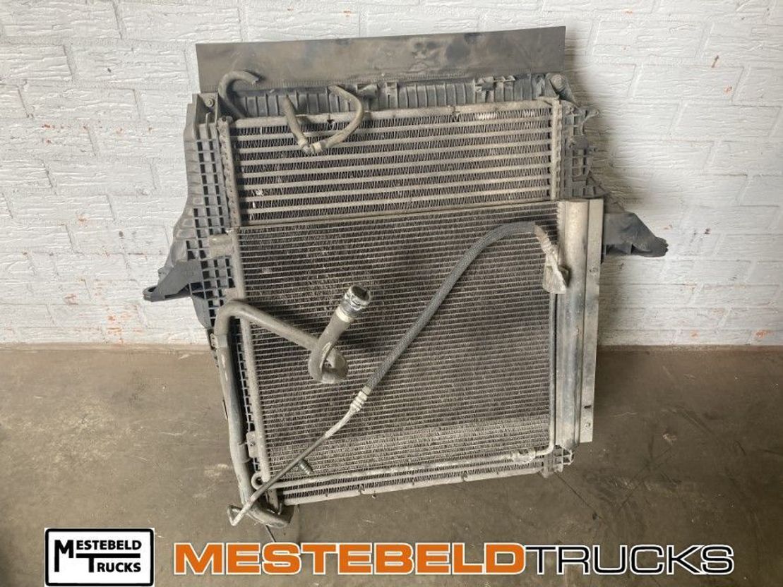 MAN Radiateur met intercooler - Radiators - Kravas automašīna: foto 1 MAN Radiateur met intercooler - Radiators - Kravas automašīna: foto 1