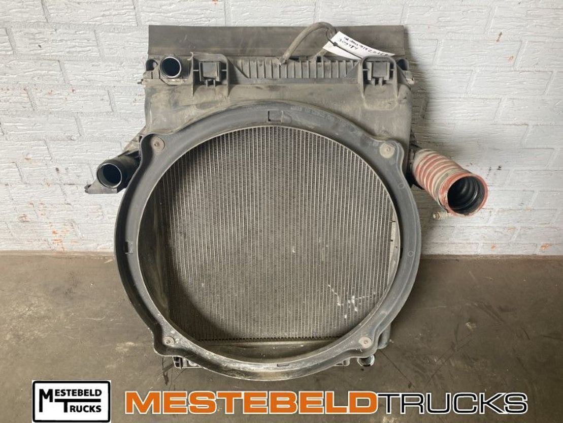 MAN Radiateur met intercooler - Radiators - Kravas automašīna: foto 2 MAN Radiateur met intercooler - Radiators - Kravas automašīna: foto 2