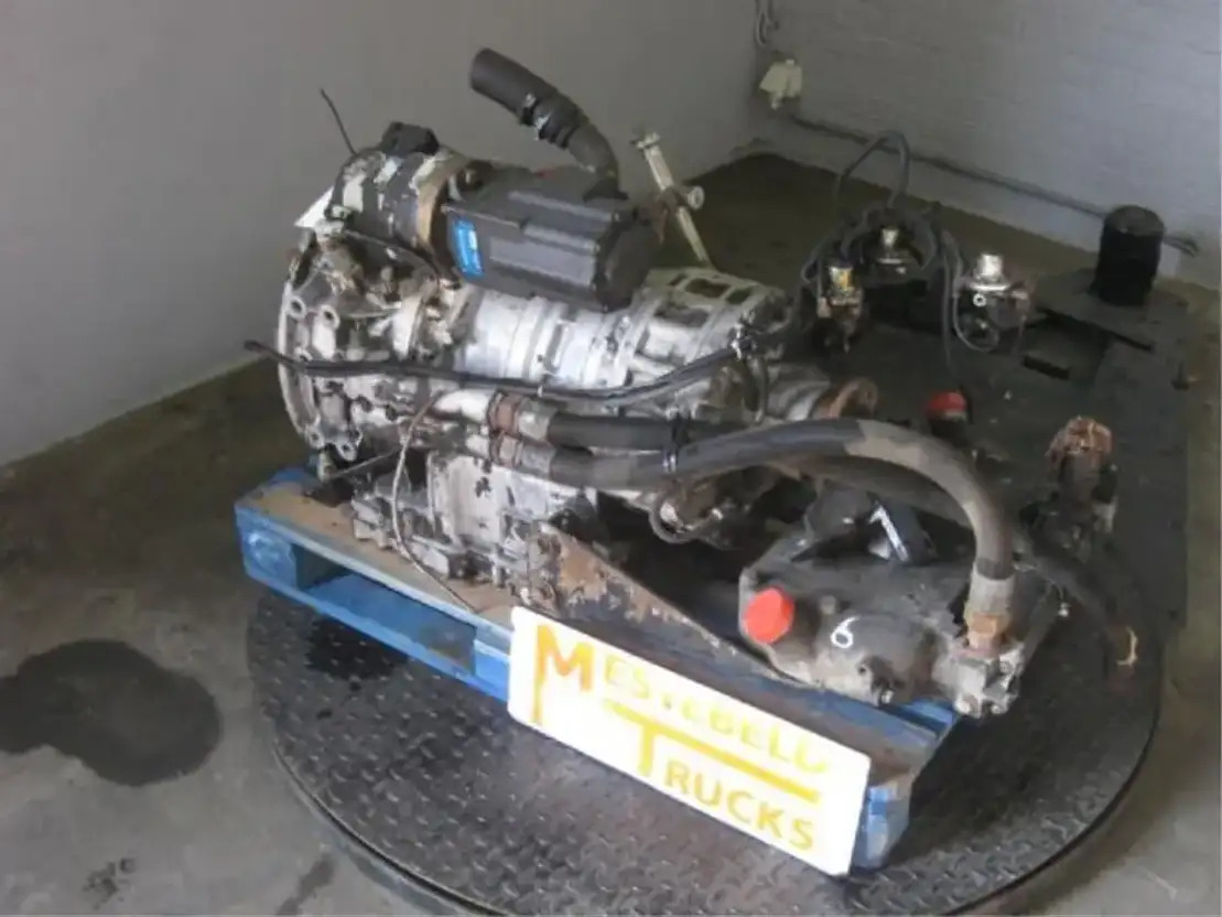 MAN Versn bak 6 HP 600 - Pārnesumkārba un rezerves daļas - Kravas automašīna: foto 1 MAN Versn bak 6 HP 600 - Pārnesumkārba un rezerves daļas - Kravas automašīna: foto 1