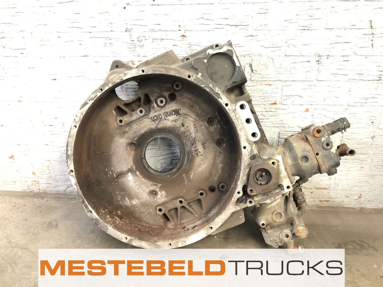 MAN Vliegwielhuis D2840 LF21 - Dzinējs - Kravas automašīna: foto 1 MAN Vliegwielhuis D2840 LF21 - Dzinējs - Kravas automašīna: foto 1