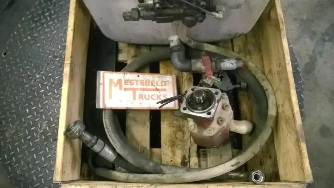 Mercedes-Benz Hydrauliek set met tandwielpomp - Hidraulika - Kravas automašīna: foto 2 Mercedes-Benz Hydrauliek set met tandwielpomp - Hidraulika - Kravas automašīna: foto 2