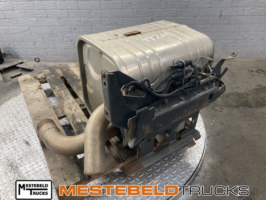 Mercedes-Benz Katalysator Atego 1824 euro 5 - Izplūdes sistēma - Kravas automašīna: foto 1 Mercedes-Benz Katalysator Atego 1824 euro 5 - Izplūdes sistēma - Kravas automašīna: foto 1