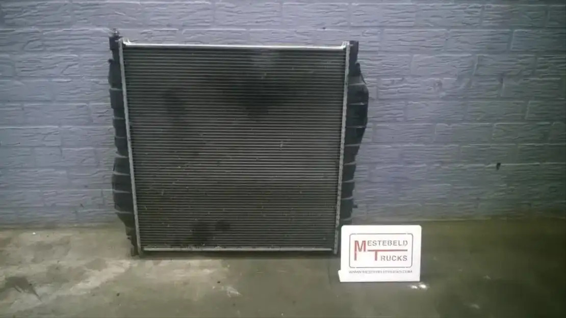 Mercedes-Benz Radiateur - Dzesēšanas sistēma - Kravas automašīna: foto 1 Mercedes-Benz Radiateur - Dzesēšanas sistēma - Kravas automašīna: foto 1
