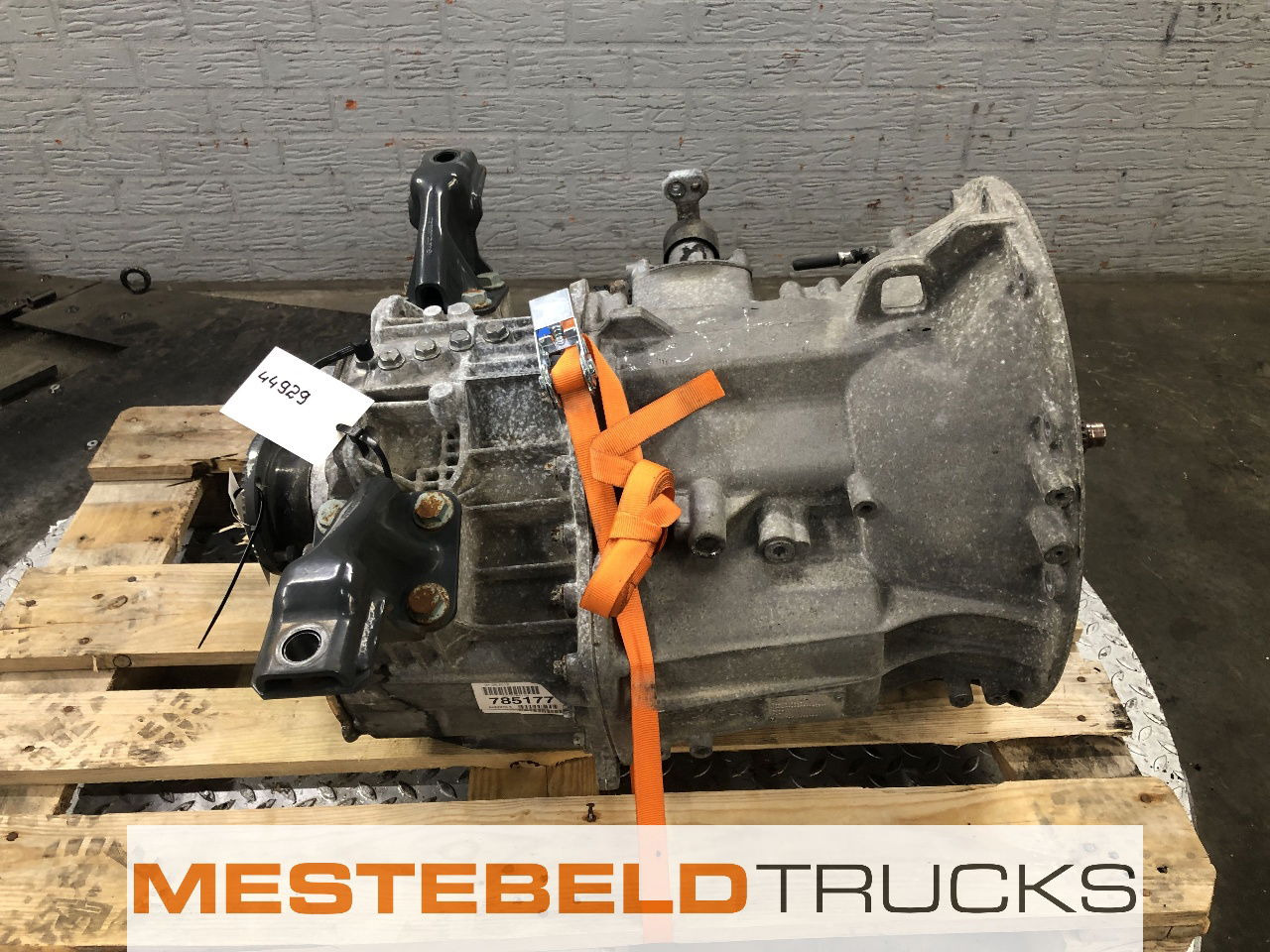 Mercedes-Benz Versnellingsbak G85-6 / 6,7-0,73 manuel - Pārnesumkārba un rezerves daļas - Kravas automašīna: foto 3 Mercedes-Benz Versnellingsbak G85-6 / 6,7-0,73 manuel - Pārnesumkārba un rezerves daļas - Kravas automašīna: foto 3