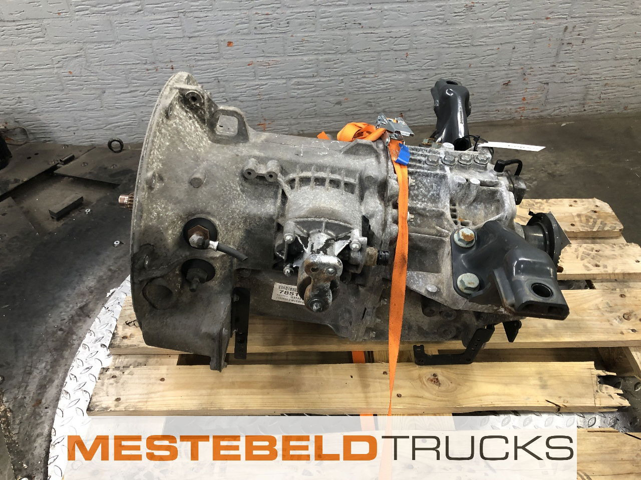 Mercedes-Benz Versnellingsbak G85-6 / 6,7-0,73 manuel - Pārnesumkārba un rezerves daļas - Kravas automašīna: foto 1 Mercedes-Benz Versnellingsbak G85-6 / 6,7-0,73 manuel - Pārnesumkārba un rezerves daļas - Kravas automašīna: foto 1