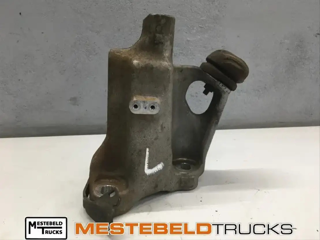 Scania T orentje R-serie links - Kabīne un interjers - Kravas automašīna: foto 1 Scania T orentje R-serie links - Kabīne un interjers - Kravas automašīna: foto 1