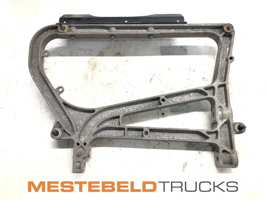 Volvo Steun uitlaat - Izplūdes sistēma - Kravas automašīna: foto 1 Volvo Steun uitlaat - Izplūdes sistēma - Kravas automašīna: foto 1