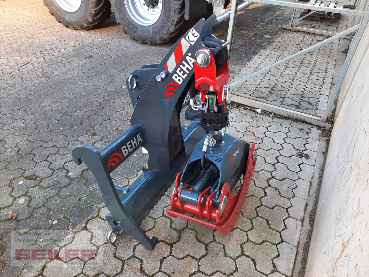 BEHA FLG 1-020/3 Light Frontladergreifer - Greiferi: foto 5 BEHA FLG 1-020/3 Light Frontladergreifer - Greiferi: foto 5