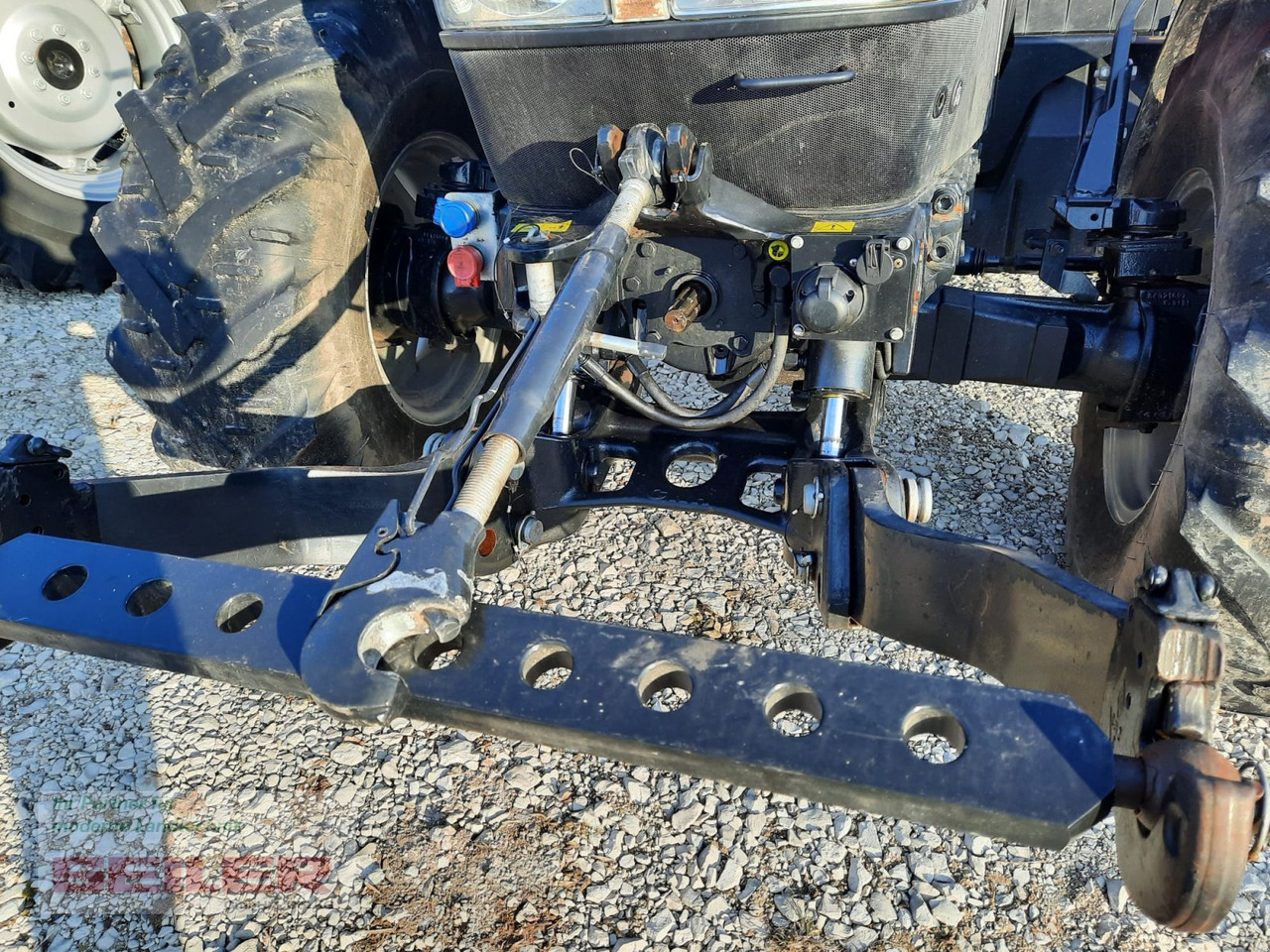 Case IH Farmall 95 C HILO - Traktors: foto 3 Case IH Farmall 95 C HILO - Traktors: foto 3
