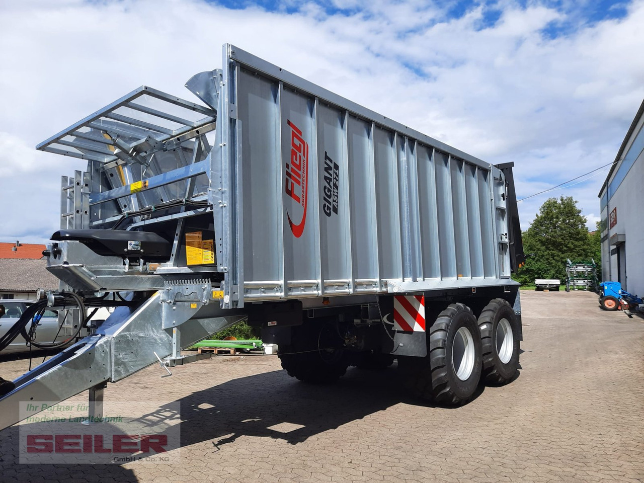 Fliegl ASW 271 C FOX Lenkachse 26,5" 35m³ - Savācējpiekabe: foto 2 Fliegl ASW 271 C FOX Lenkachse 26,5" 35m³ - Savācējpiekabe: foto 2