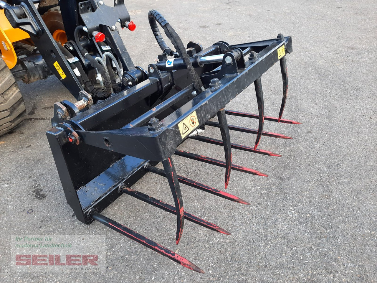 JCB Krokodilgebiss 1400 mm - Lopbarības sagatavošanas tehnika: foto 1 JCB Krokodilgebiss 1400 mm - Lopbarības sagatavošanas tehnika: foto 1