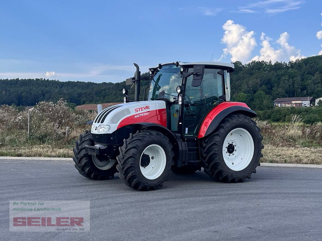 Steyr Kompakt 4075 HILO - Traktors: foto 1 Steyr Kompakt 4075 HILO - Traktors: foto 1