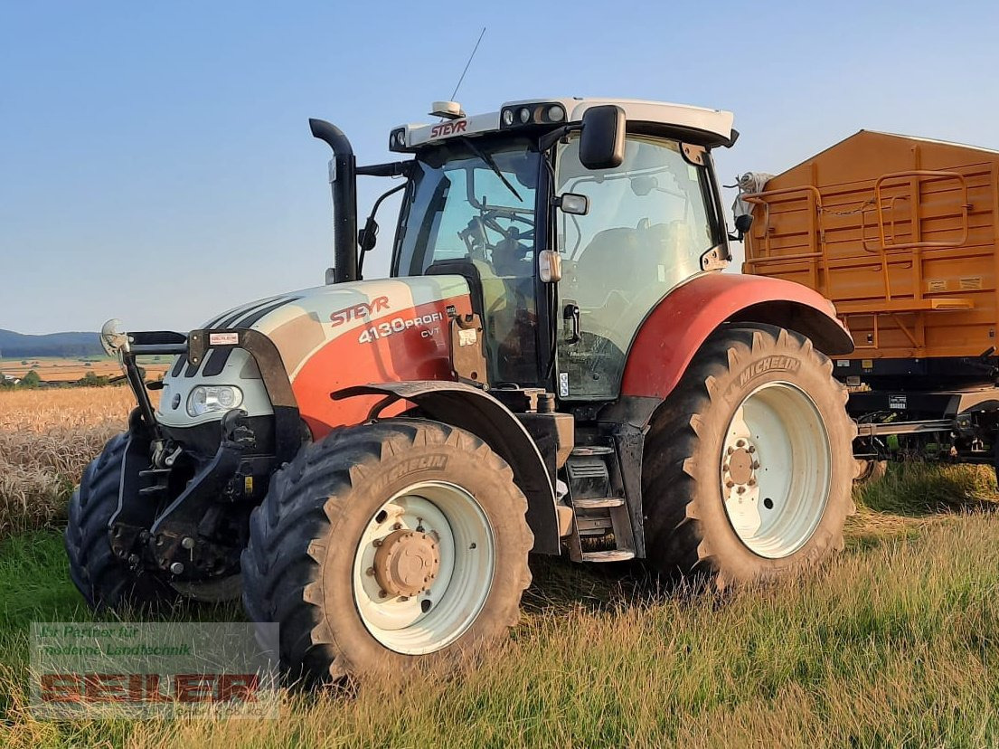 Steyr Profi 4130 CVT + Frontlader Q56 - Traktors: foto 3 Steyr Profi 4130 CVT + Frontlader Q56 - Traktors: foto 3