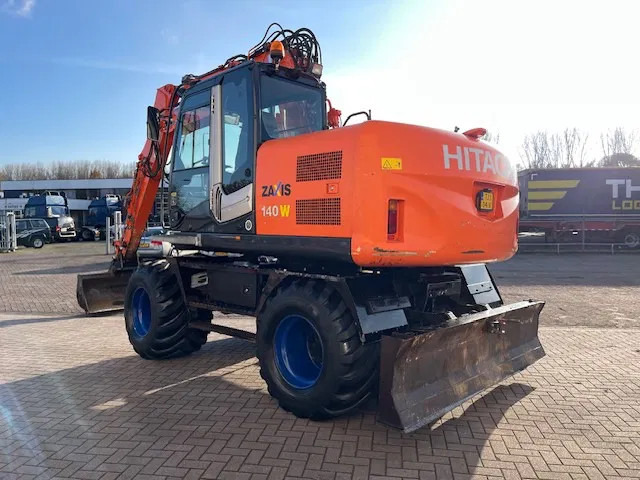 Hitachi ZX 140W-3 - Riteņu ekskavators: foto 3 Hitachi ZX 140W-3 - Riteņu ekskavators: foto 3