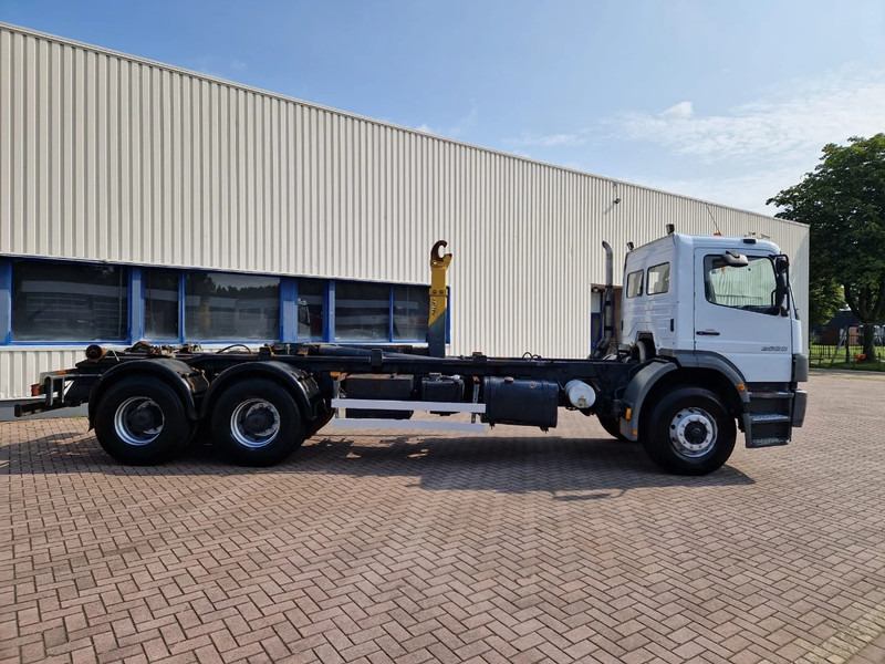 Mercedes-Benz Atego 2628 6x4, Manual gear, full steel suspension - Šasija kravas automašīna: foto 4 Mercedes-Benz Atego 2628 6x4, Manual gear, full steel suspension - Šasija kravas automašīna: foto 4