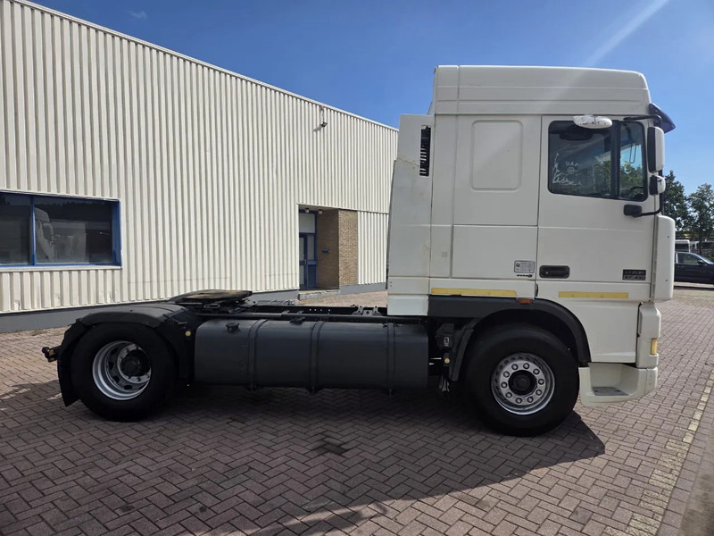 DAF XF 95.430 Manual gear Euro 3 - Vilcējs: foto 2 DAF XF 95.430 Manual gear Euro 3 - Vilcējs: foto 2