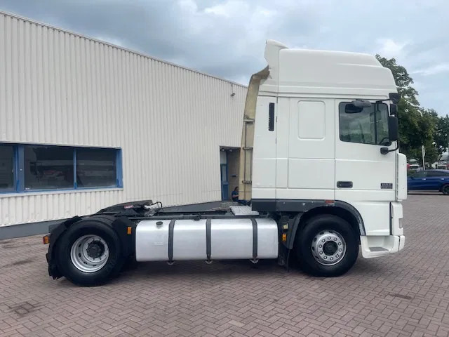 DAF XF 95.480 Euro 2 Manual-gear - Vilcējs: foto 5 DAF XF 95.480 Euro 2 Manual-gear - Vilcējs: foto 5