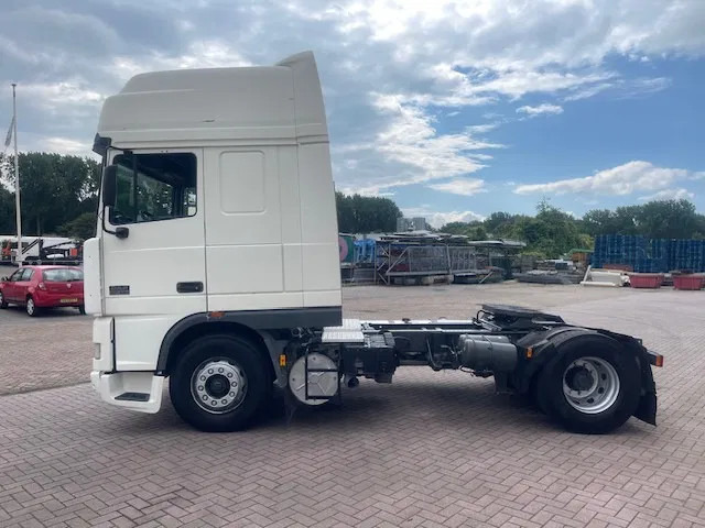 DAF XF 95.480 Euro 2 Manual-gear - Vilcējs: foto 4 DAF XF 95.480 Euro 2 Manual-gear - Vilcējs: foto 4