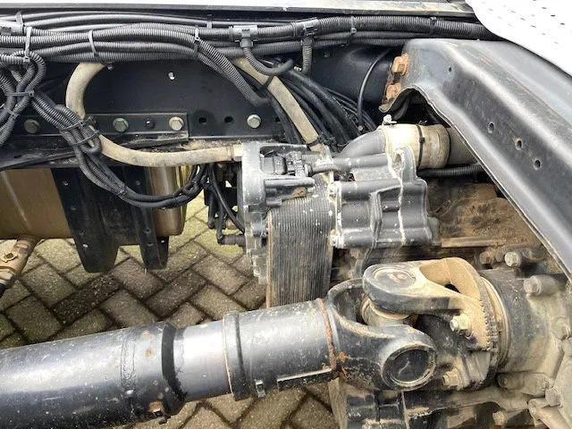 MAN TGS 18.480 Euro 5 Retarder 2-Tanks - Vilcējs: foto 4 MAN TGS 18.480 Euro 5 Retarder 2-Tanks - Vilcējs: foto 4