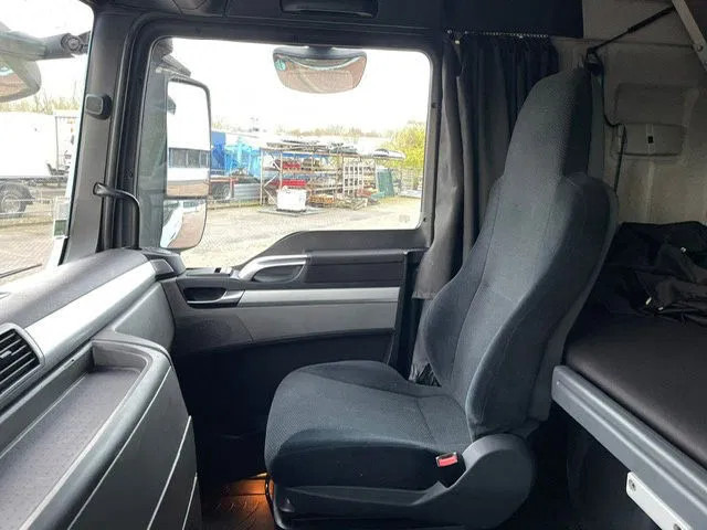 Vilcējs MAN TGX 18.480 Euro 5 Retarder 2 Tanks: foto 18