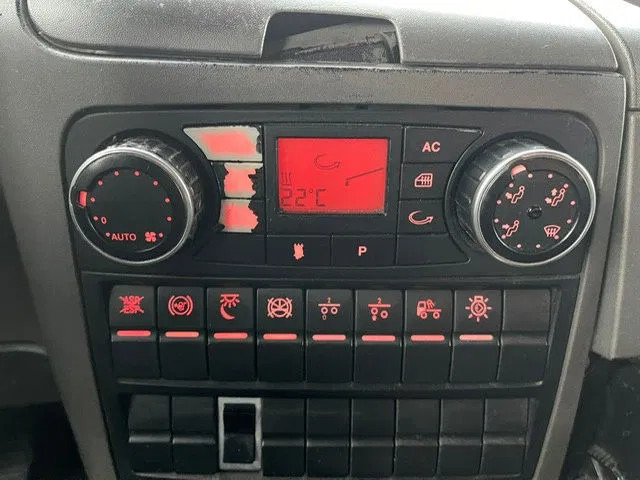 Vilcējs MAN TGX 18.480 Euro 5 Retarder 2-Tanks: foto 17